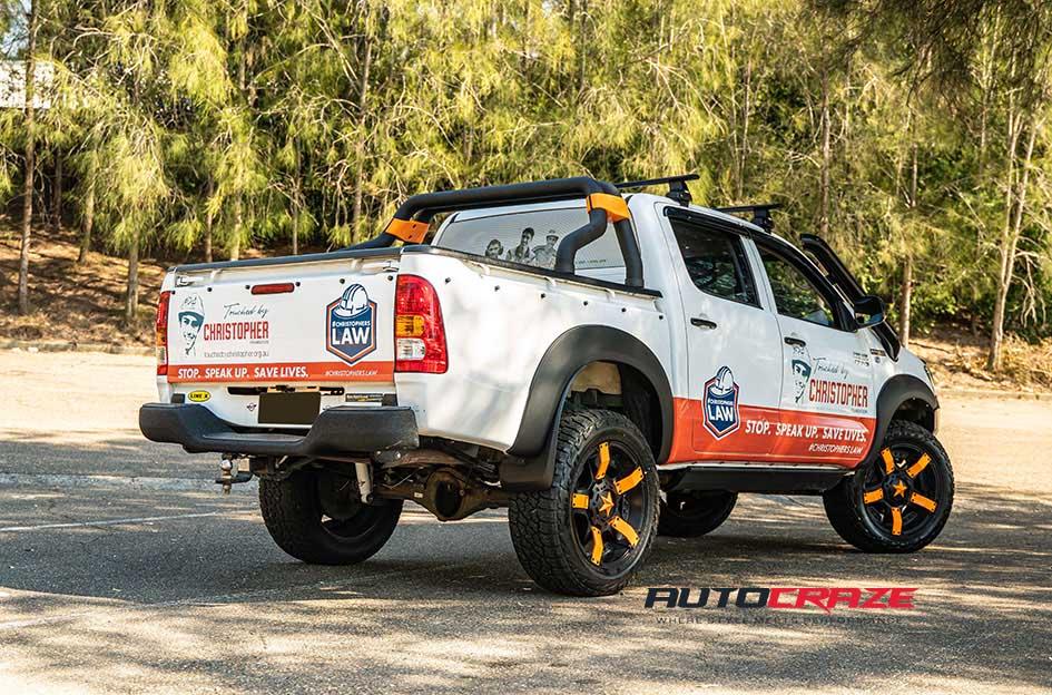 TOYOTA HILUX 4WD ROCKSTAR XD 2 MATTE BLACK ORANGE INSERTS